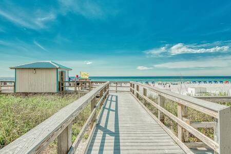 The Scallop By Brightwild-Beachfront Condo Destin Buitenkant foto